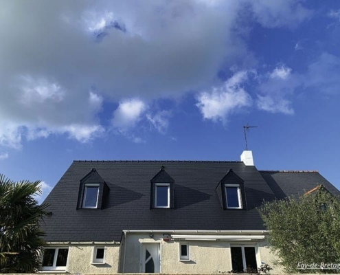 Maison dont le toit à été rénové par TC Habitat à Fay-de-Bretagne